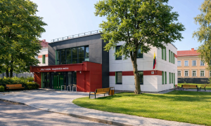 Vasbeton_iskola_epulet_0_index
